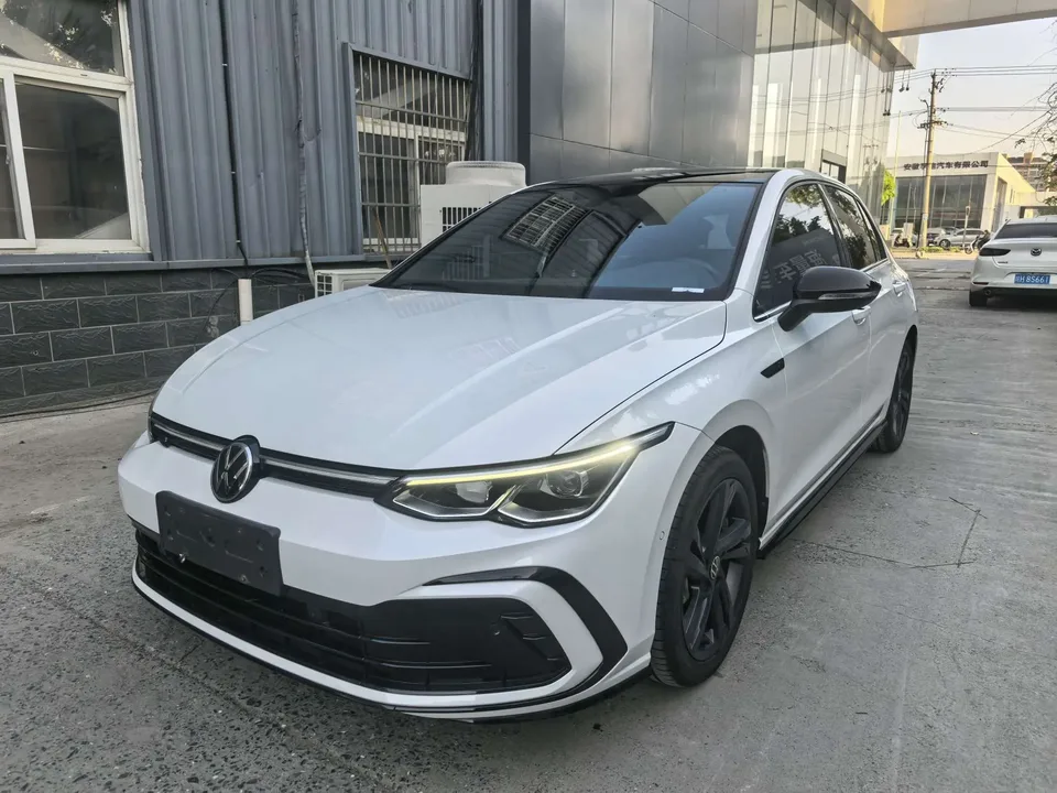 Volkswagen Golf Golf 2023 280TSI DSG R-Line 2023 — фото 1, купить с доставкой в Москву