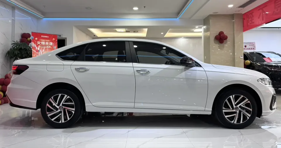 Volkswagen Lavida 300TSI DSG Starry Sky Edition 2025 — миниатюра 2