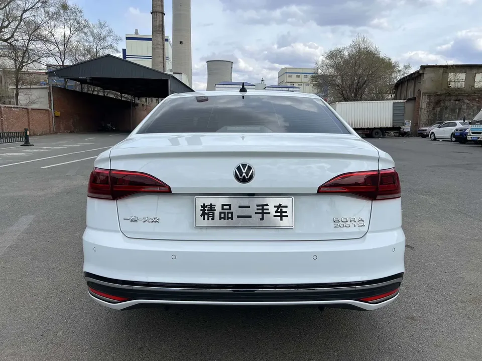 Volkswagen Bora Bora 2023 200TSI DSG Smart Edition 2023 — миниатюра 2