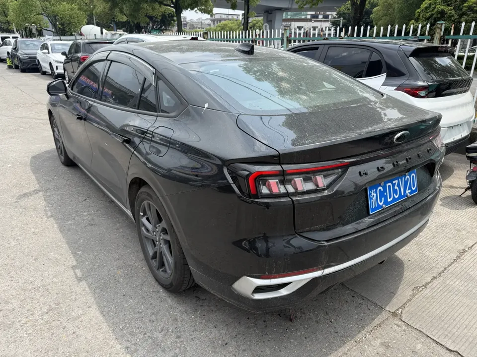 Ford Mondeo Mondeo 2025 EcoBoost 180 Luxury 2025 — миниатюра 4