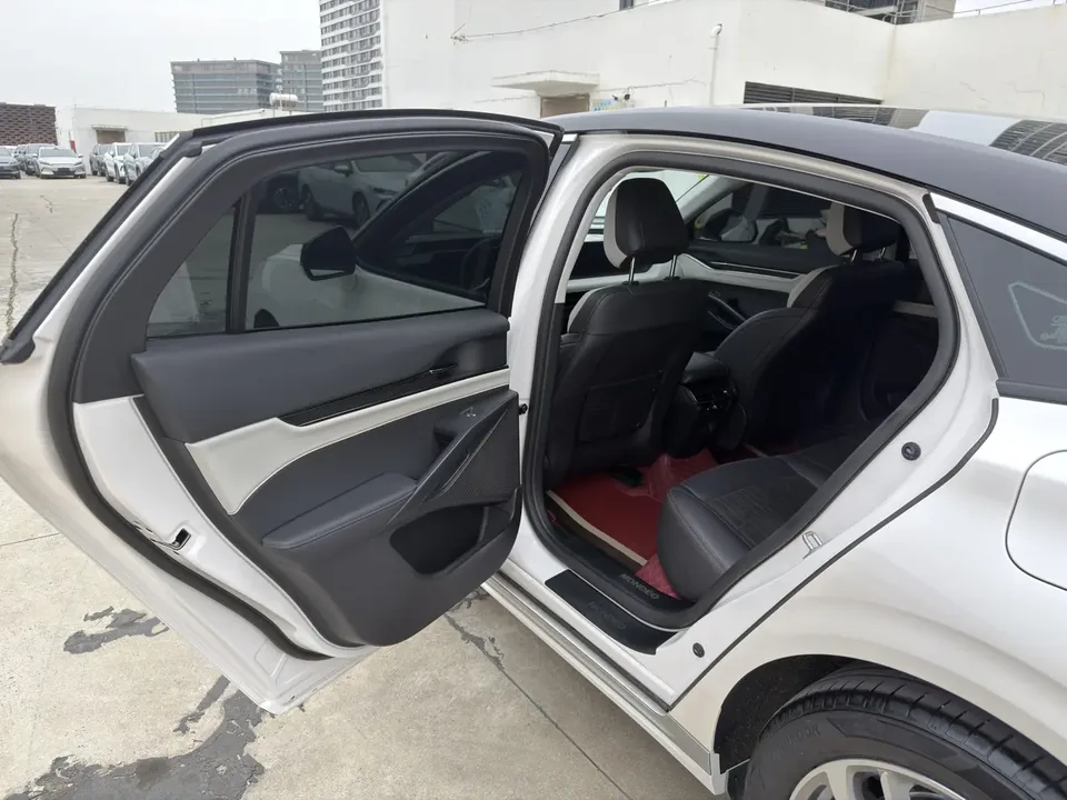 Ford Mondeo Mondeo EcoBoost 245 Luxury 2022 — миниатюра 3