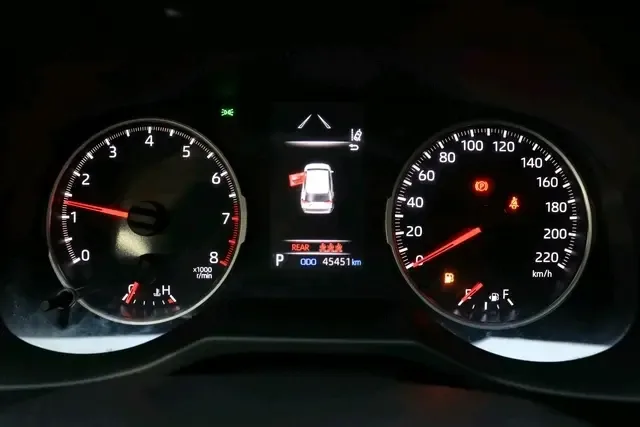 Toyota RAV4 2.0L CVT 2WD Urban Edition 2024 — миниатюра 3
