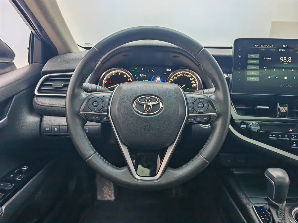 Toyota Camry 2.0G Deluxe Edition 2022 — миниатюра 5