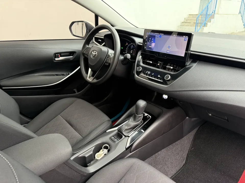 Toyota Corolla Intelligent Electric Hybrid Dual Engine 1.8L E-CVT Elite Edition 2024 — миниатюра 3