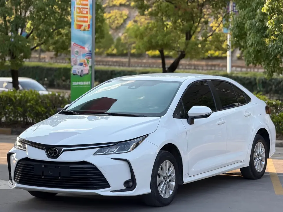 Toyota Corolla Corolla 2023 1.2T S-CVT Pioneer Edition 2023 — photo 1, buy with delivery to Moscow
