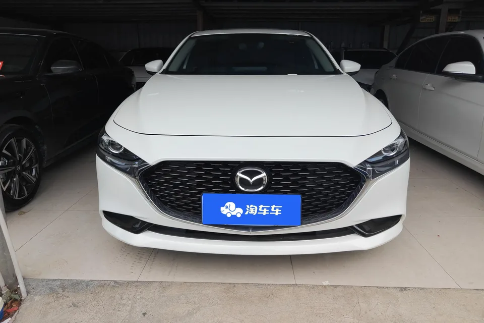 Mazda Axela 2.0L Automatic Elegant Edition 2024 — миниатюра 2