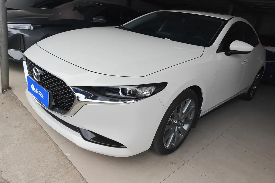 Mazda Axela 2.0L Automatic Elegant Edition 2024 — фото 1, купить с доставкой в Москву
