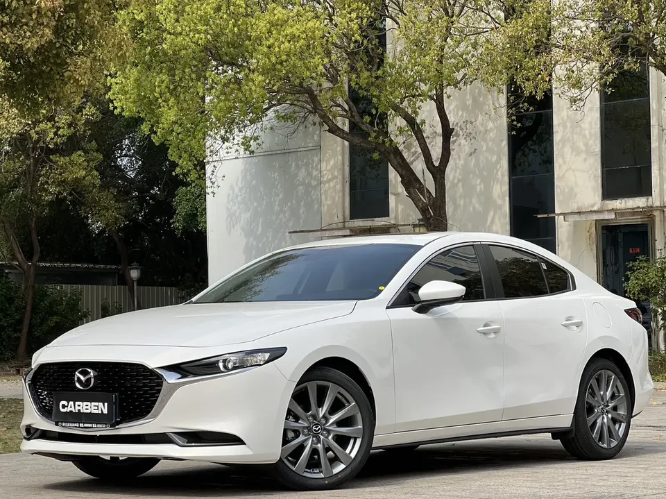 Mazda Axela 2.0L Automatic Premium Edition 2026 — фото 1, купить с доставкой в Москву