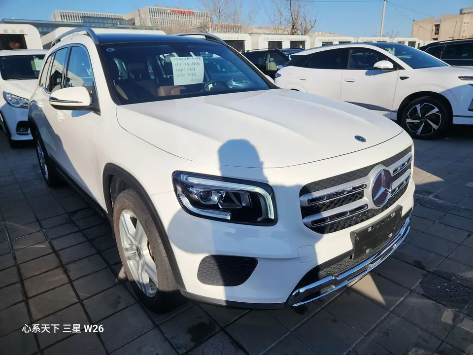 Mercedes-Benz GLB-Class 2023