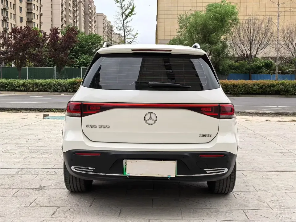 Mercedes-Benz EQB Mercedes-Benz EQB 2022 EQB 260 2022 — миниатюра 2