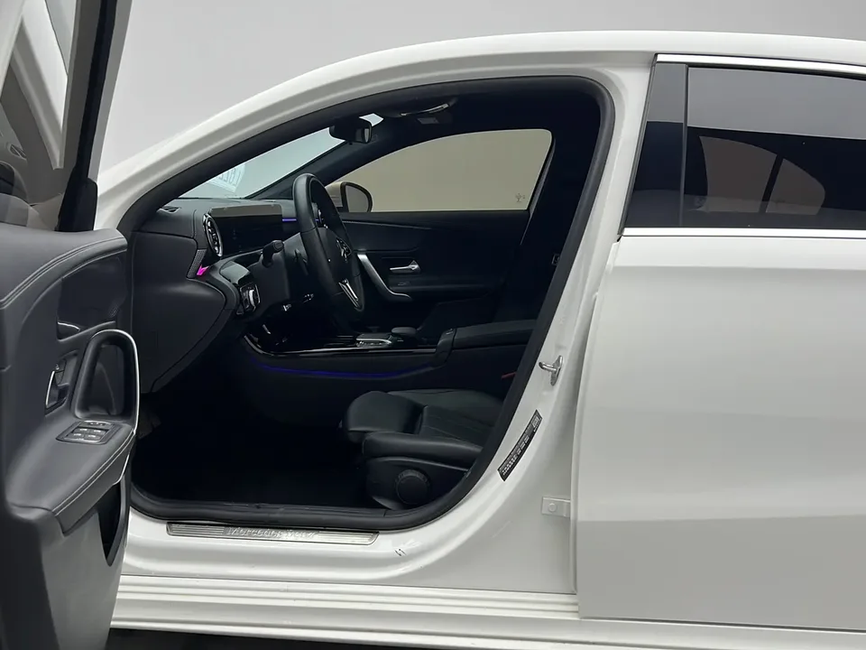 Mercedes-Benz Mercedes Benz A Class Mercedes-Benz A-Class 2022 A 200 L sports sedan dynamic version 2022 — миниатюра 3