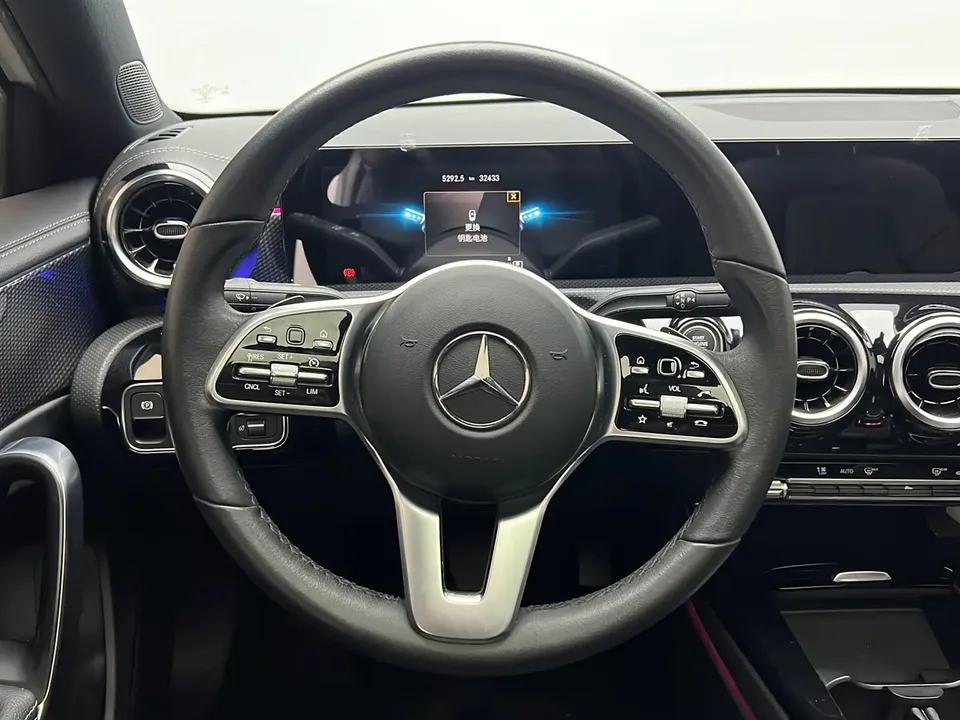 Mercedes-Benz Mercedes Benz A Class Mercedes-Benz A-Class 2022 A 200 L sports sedan dynamic version 2022 — миниатюра 5