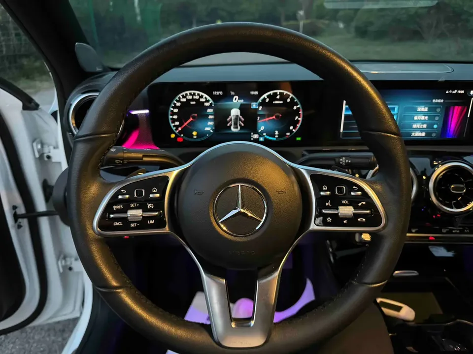 Mercedes-Benz Klasa A Mercedes Benz A Class 2022 A 180 L Sports Sedan 2022 — thumbnail 4