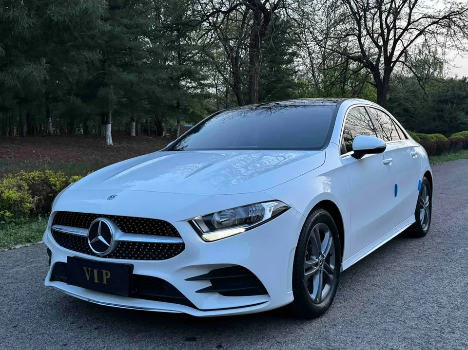 Mercedes-Benz Klasa A Mercedes Benz A Class 2022 A 180 L Sports Sedan 2022 — photo 1, buy with delivery to Moscow