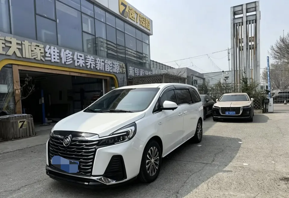 Buick GL8 2024