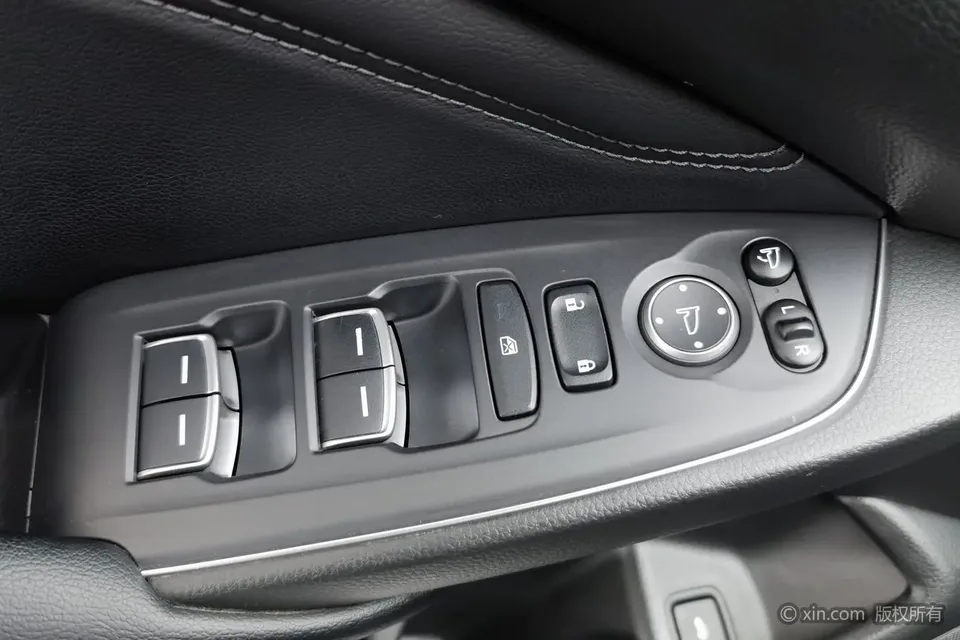 Honda Accord Accord 2022 260TURBO Deluxe Edition 2022 — миниатюра 5