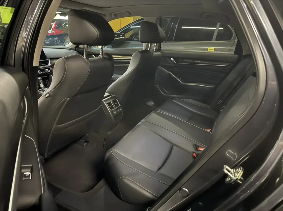 Honda Accord 2022 Accord 260TURBO Fantasy Night Premium Edition 2022 — миниатюра 2