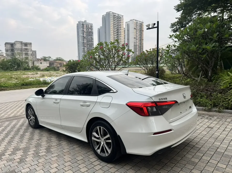 Honda CIVIC 2022 Civic 240TURBO CVT Dynamic Edition 2022 — миниатюра 2