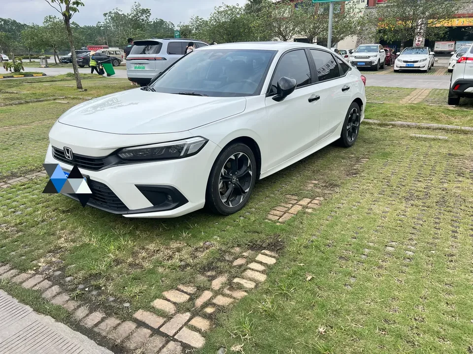 Honda CIVIC 2024
