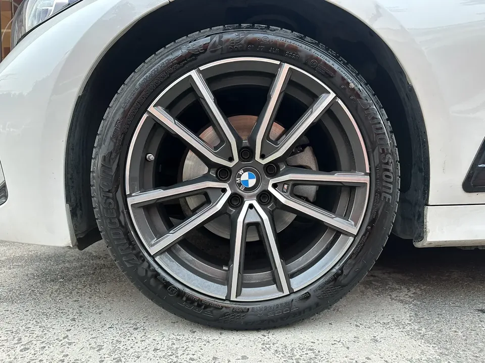 BMW 3 Series BMW 3 Series 2023 320Li M Sport Package 2023 — миниатюра 3