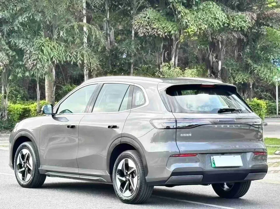Geely Galaxy E5 Galaxy E5 2026 610km Explorer+ Edition 2025 — миниатюра 4