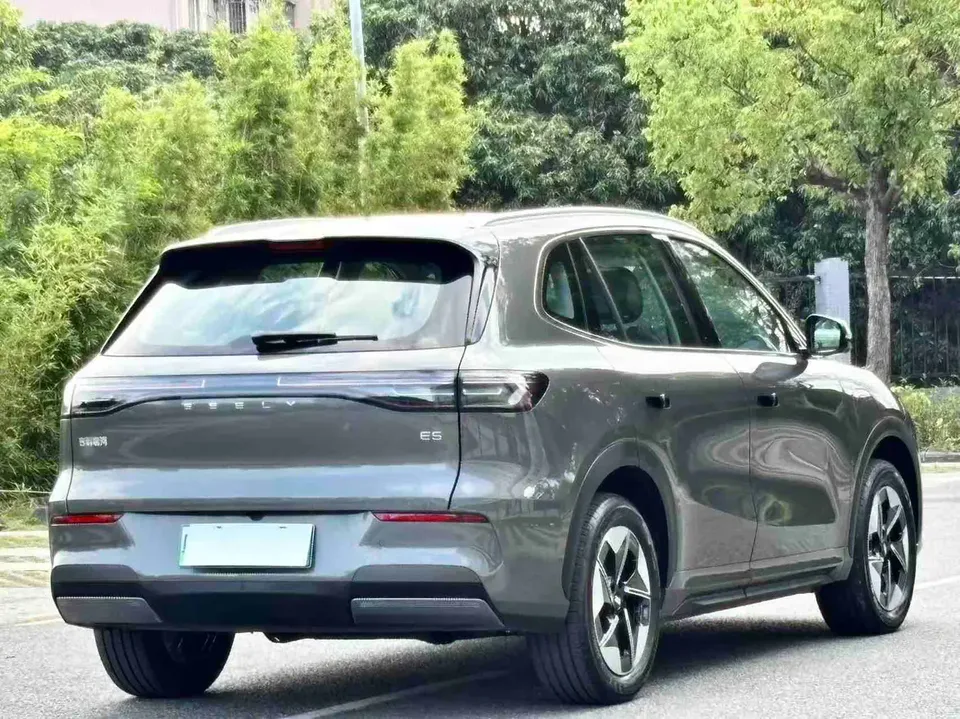 Geely Galaxy E5 Galaxy E5 2026 610km Explorer+ Edition 2025 — миниатюра 5