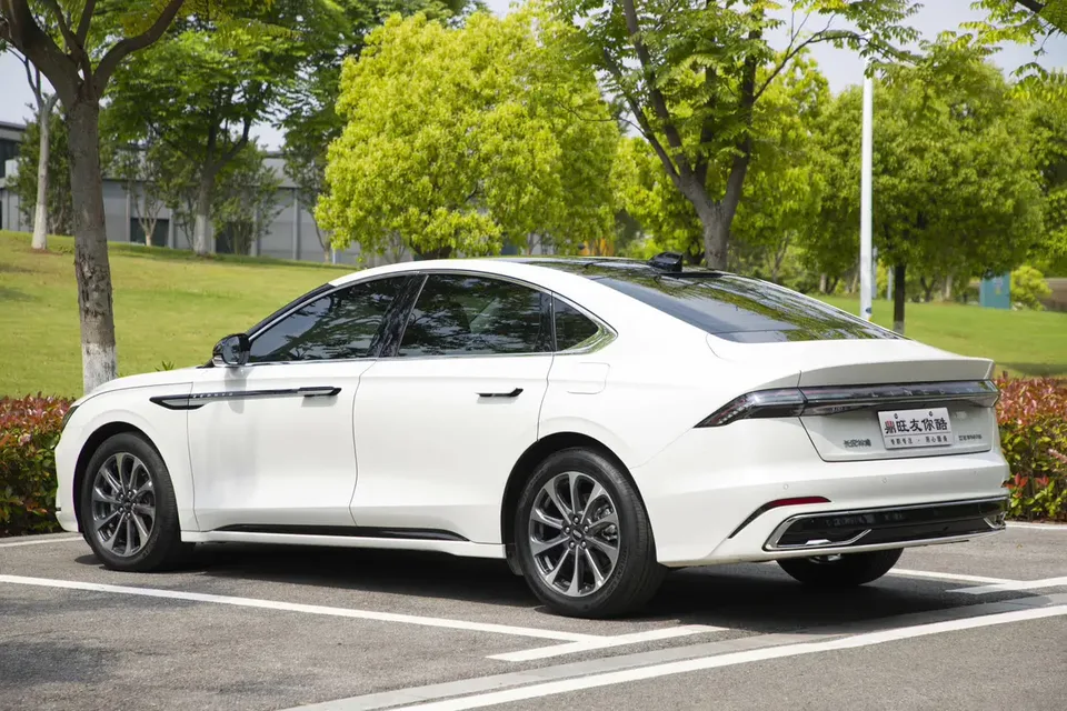 Lincoln Z Lincoln Z 2024 2.0T Premium Edition 2024 — thumbnail 2