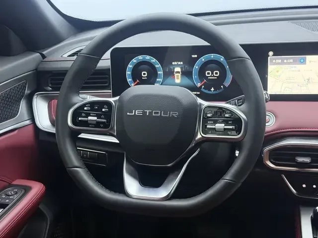 Jetour Jietu X70 PLUS Champion Edition 1.5T DCT Champion MAX+ 7 Seaters 2025 — миниатюра 4