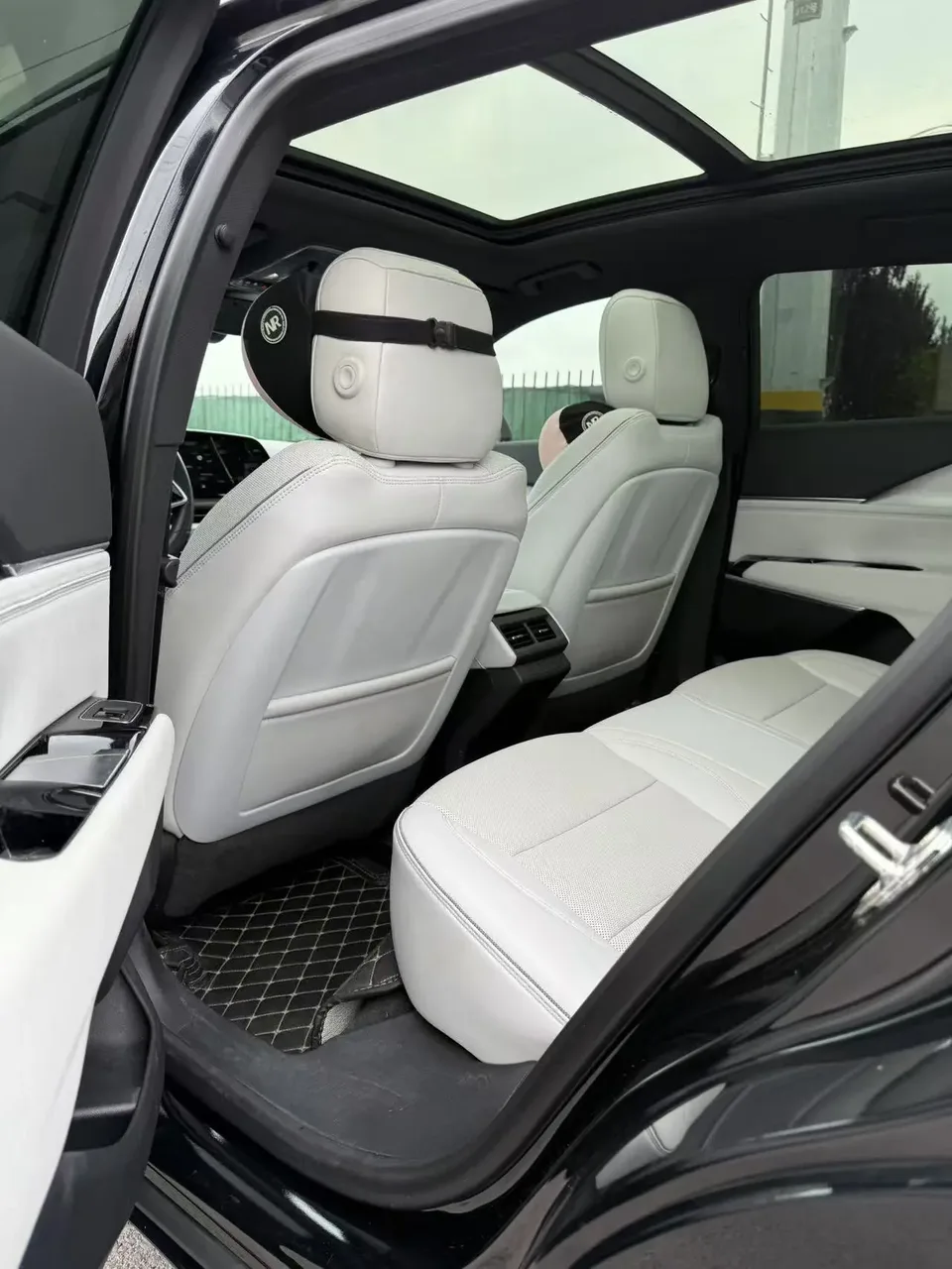 Cadillac GT4 25T Luxury Edition 2024 — миниатюра 3