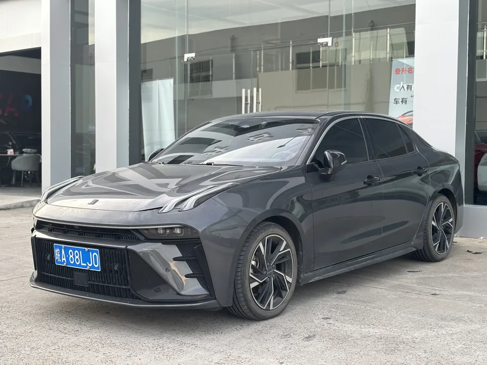 Lynk & Co 03 2022