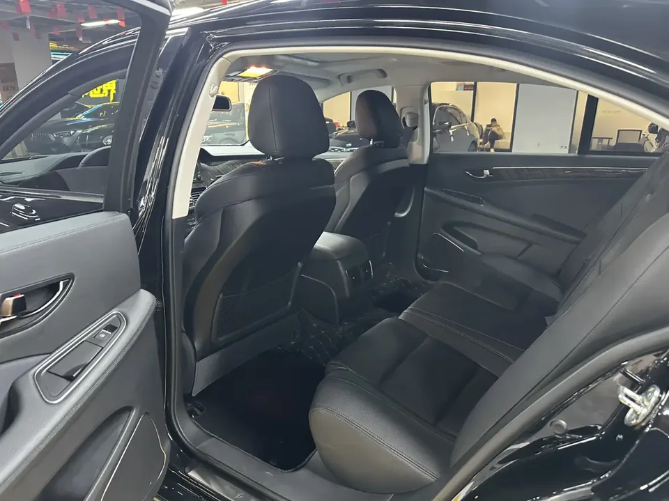 Hongqi H7 1.8T Comfort Edition 2022 — миниатюра 4