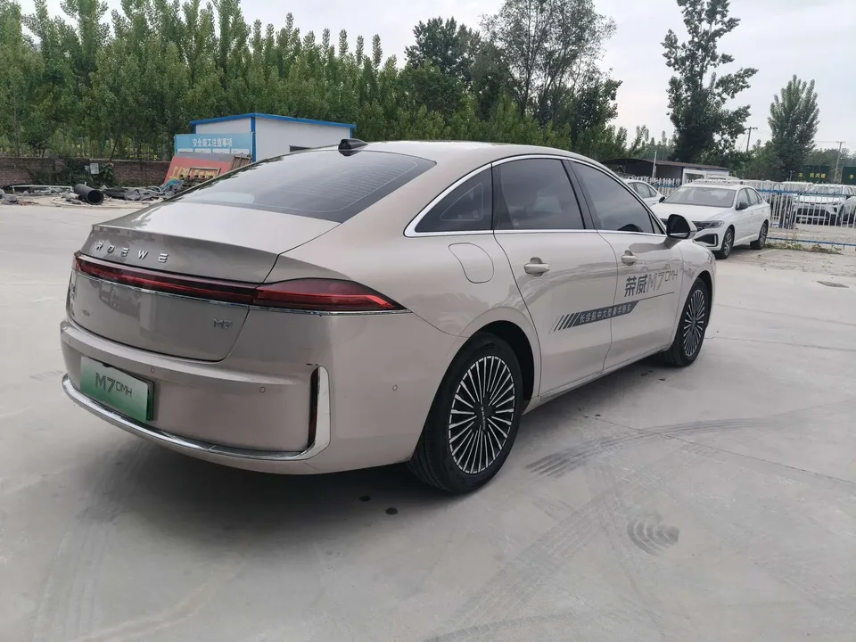 Roewe M7 DMH basic model 2025 — миниатюра 2