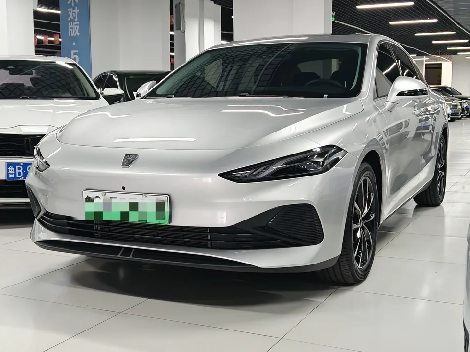 Roewe D7 DMH 2025