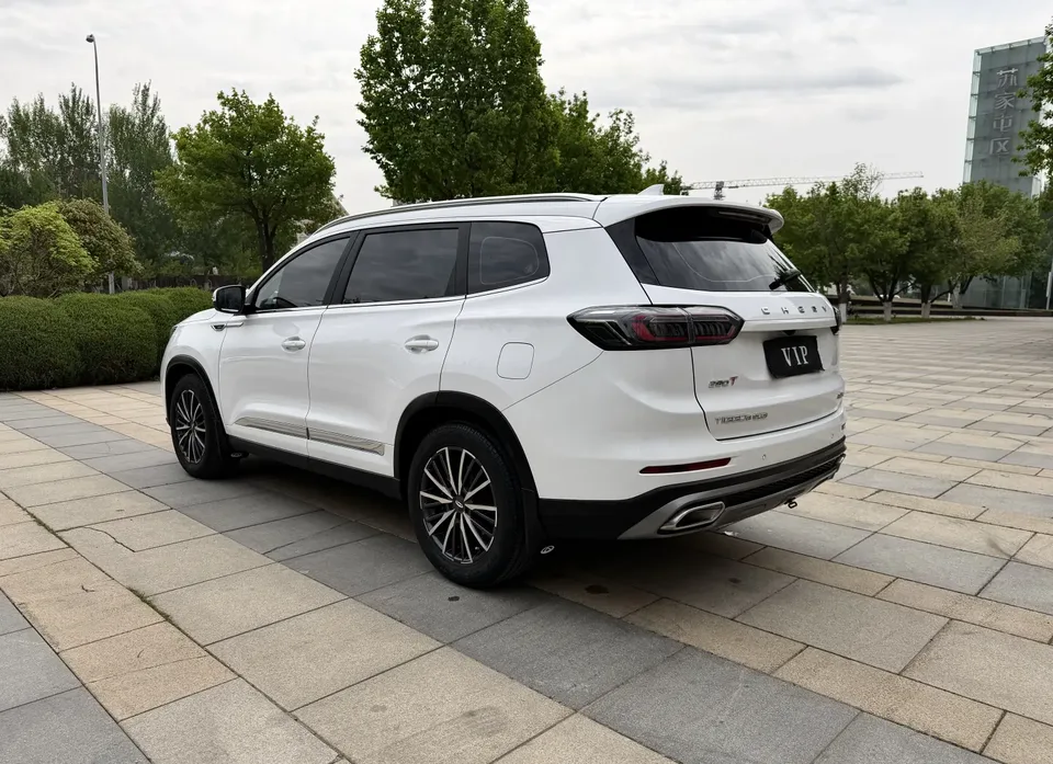 Chery Tiggo 8 PLUS 290TGDI DCT luxury edition+ 2022 — миниатюра 4