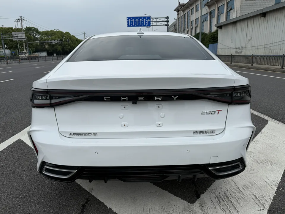 Chery Arrizo 8 1.6TGDI DCT Elegant 2023 — миниатюра 5