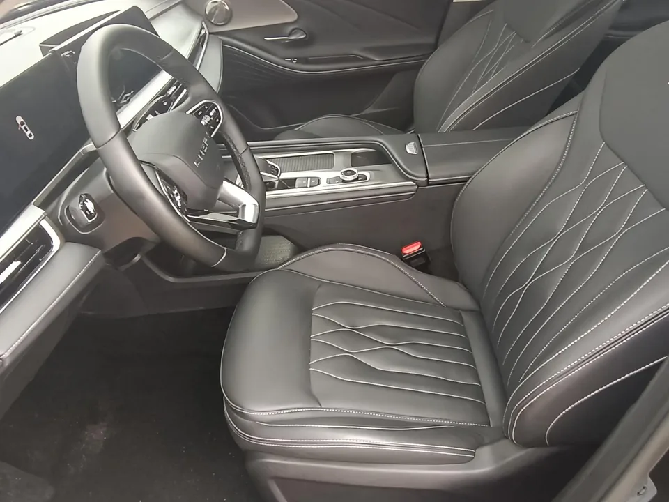 Chery Arrizo 8 1.6TGDI DCT Intelligent 2024 — миниатюра 3