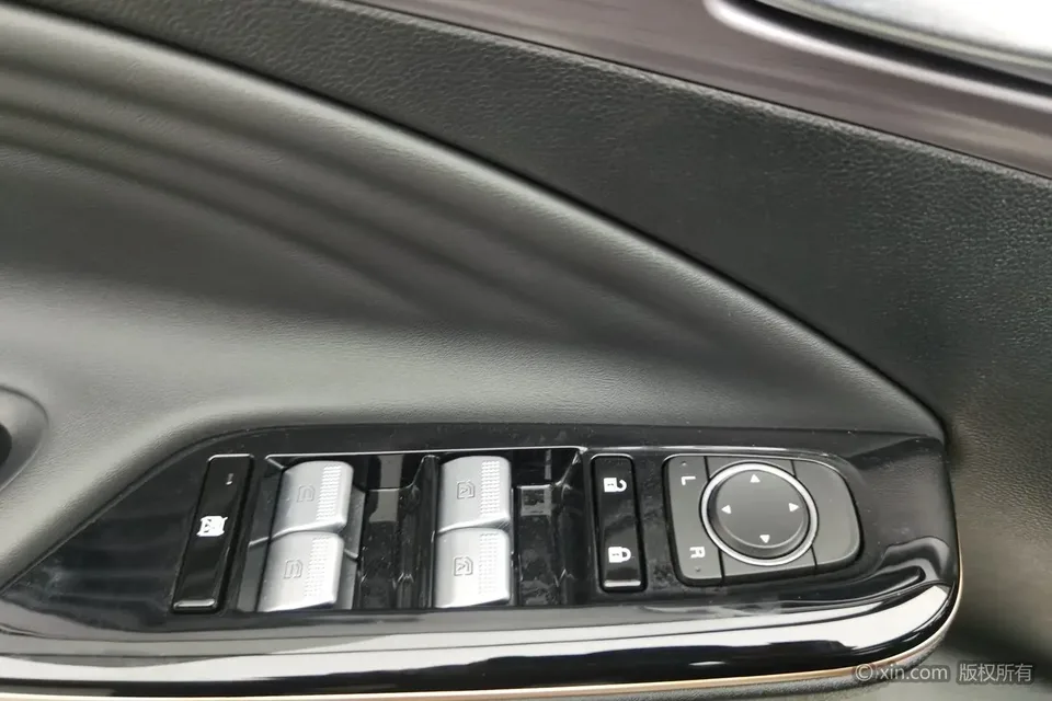 AION S AION S 2026 Plus Luxury Edition 2025 — миниатюра 4