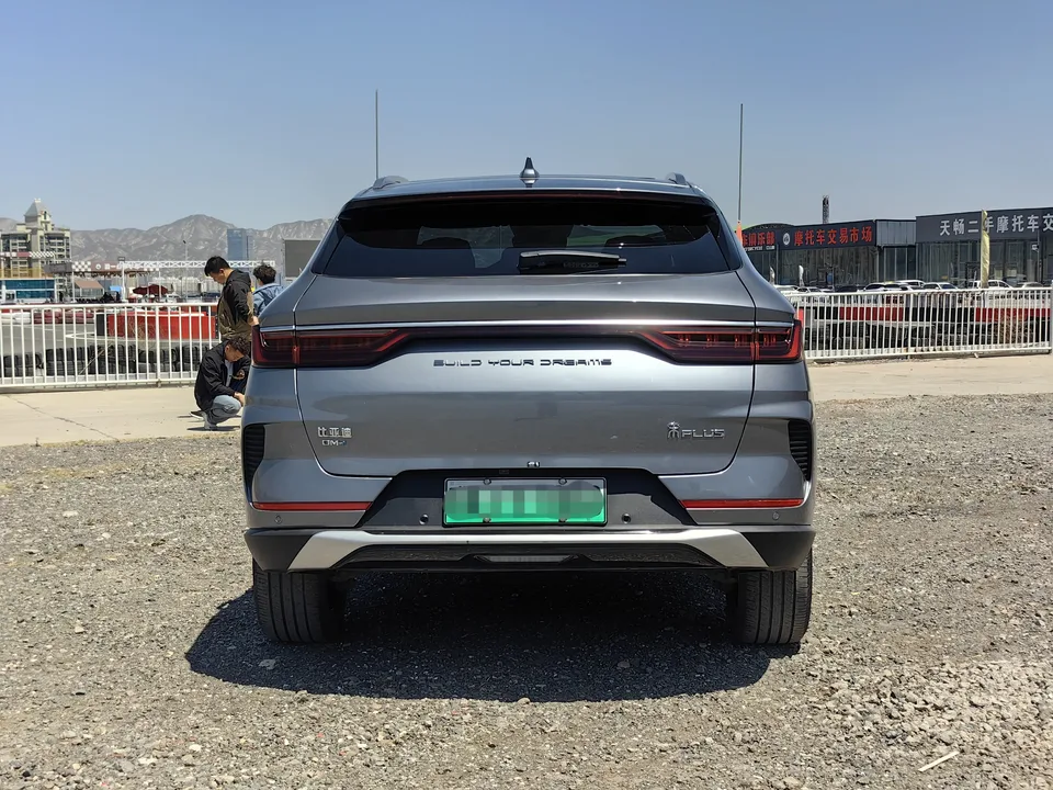 BYD Song PLUS DM DM-i 110KM 2WD Flagship PLUS 2022 — миниатюра 2