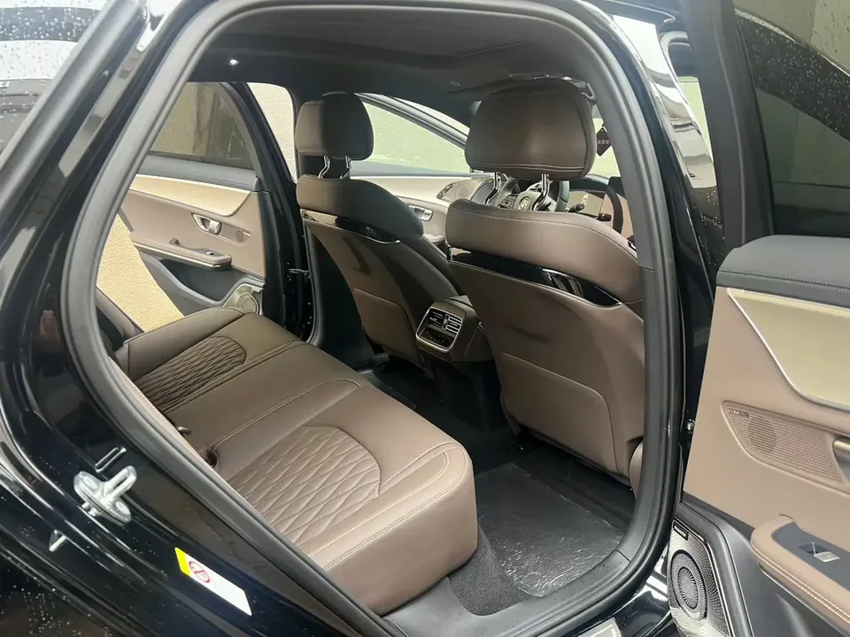 BYD Han DM Intelligent Driving Edition DM-i 125KM Premium Edition 2025 — миниатюра 2