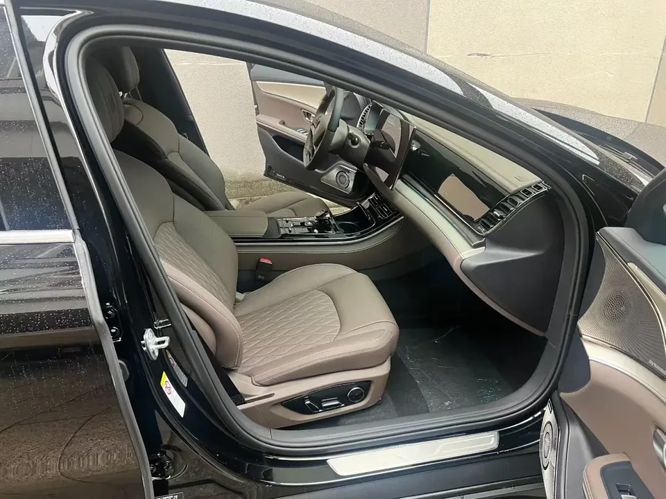 BYD Han DM Intelligent Driving Edition DM-i 125KM Premium Edition 2025 — миниатюра 3
