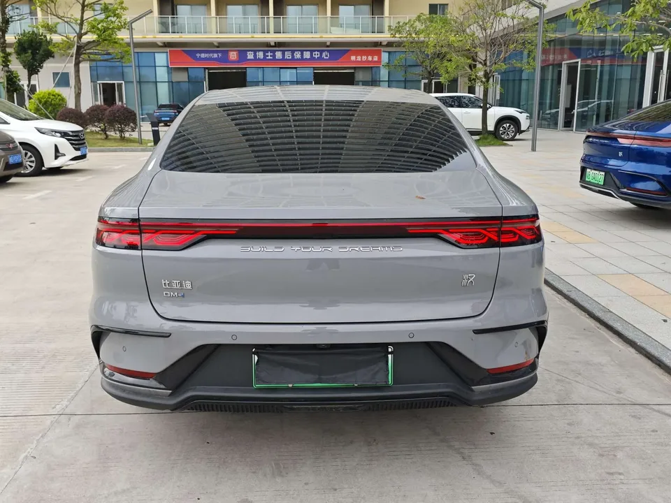 BYD Han DM Han DM 2025 DM-i 125KM Premium Edition 2025 — миниатюра 2