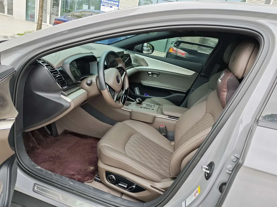 BYD Han DM Han DM 2025 DM-i 125KM Premium Edition 2025 — миниатюра 5