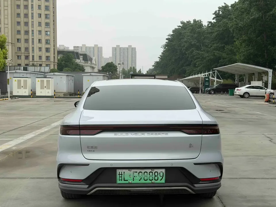 BYD Han DM Han DM 2025 DM-i 125KM Premium Edition 2024 — миниатюра 2