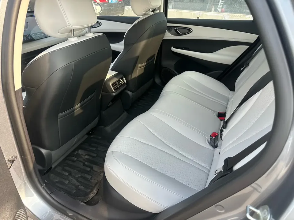 BYD Seal 05DM Intelligent Driving Edition DM-i 120KM Flagship Model 2025 — миниатюра 3