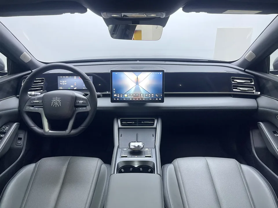 BYD Qin L DM Intelligent Driving Edition DM-i 120KM Leading Edition 2025 — миниатюра 4