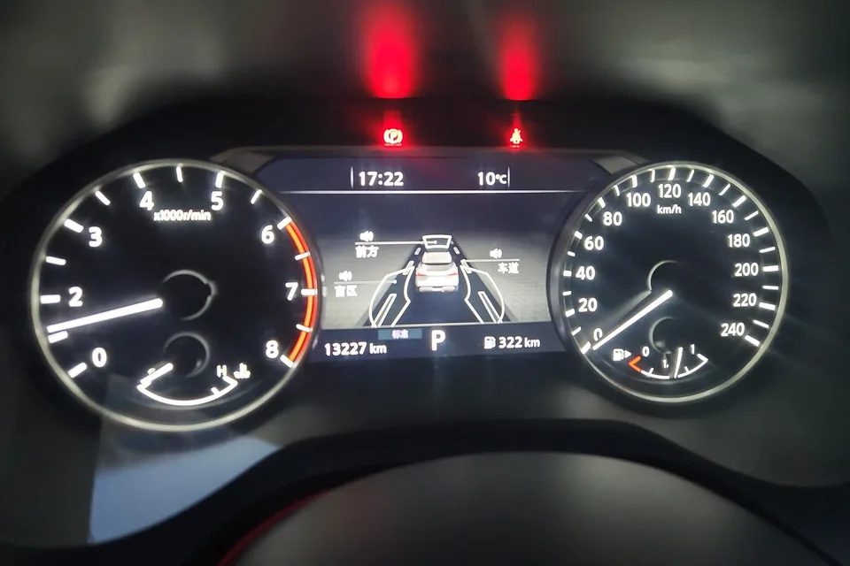 Nissan Qashqai 1.3T Deluxe Edition 2024 — миниатюра 3