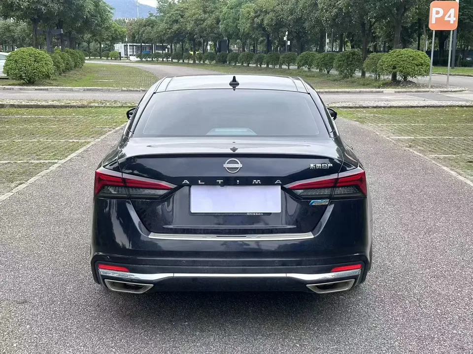Nissan Altima 2.0L XL-Upr Premium Edition 2024 — миниатюра 2