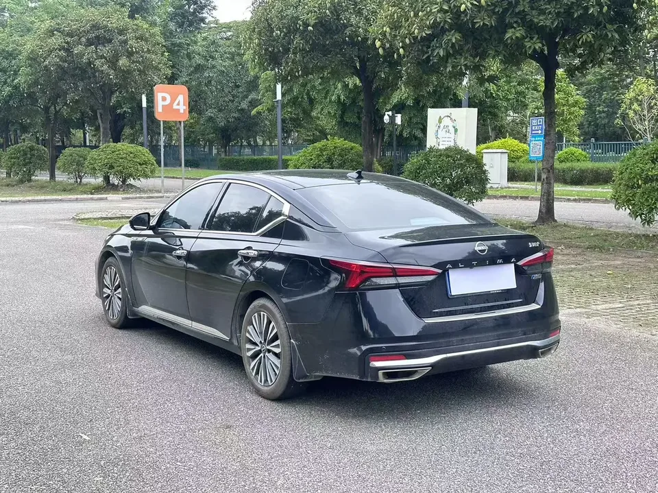 Nissan Altima 2.0L XL-Upr Premium Edition 2024 — миниатюра 4