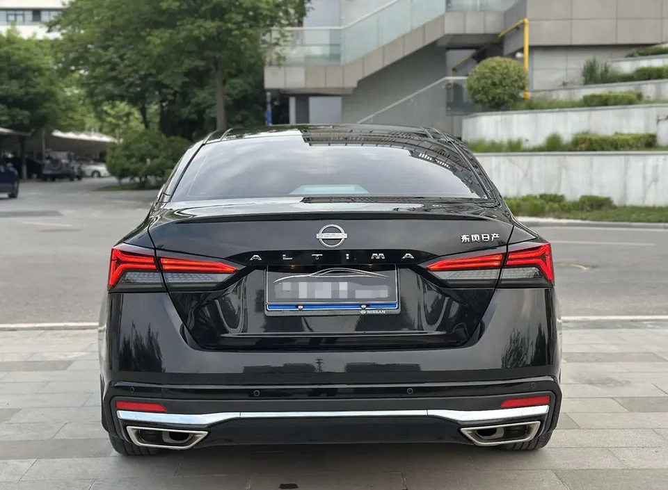 Nissan Altima 2.0L XL-Upr Premium Edition 2024 — миниатюра 2