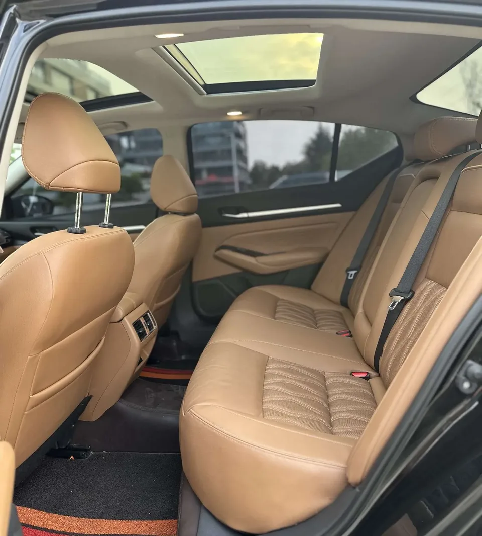 Nissan Altima 2.0L XL-Upr Premium Edition 2024 — миниатюра 3